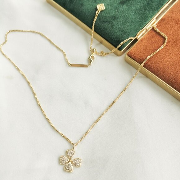 Kendra Scott Gold Clover White Crystal Short Necklace - Picture 3 of 4